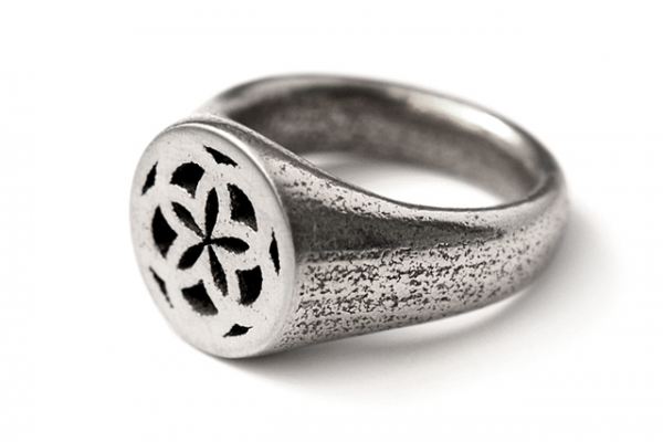 Ornament Ring