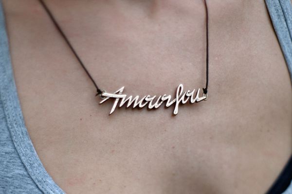 Amour Fou Pendant